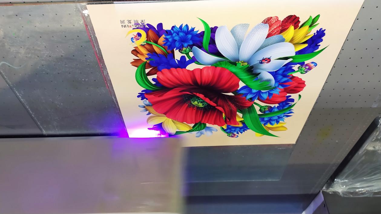 uv打印機(jī),uv平板打印機(jī),萬(wàn)能打印機(jī),uv彩印機(jī),uv打印機(jī)廠(chǎng)家,龍潤(rùn)